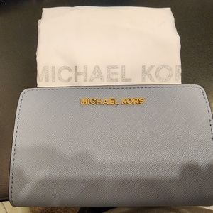 New Leather MICHAEL Michael Kors Pale Blue Slim Bifold Jet Set Travel Bifold
